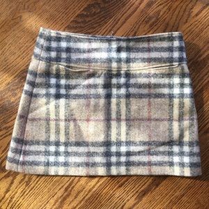 Burberry wool skirt